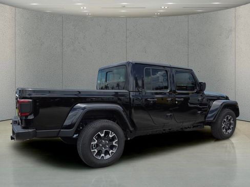 Used 2026 Jeep Gladiator Sport AWD/4WD image 3