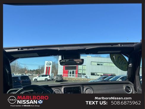 Used 2023 Jeep Wrangler Unlimited Sahara w/ Cold Weather Group image 18