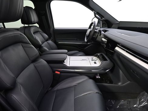 New 2026 Lincoln Navigator L Reserve w/ Jet Appearance Package AWD/4WD image 16