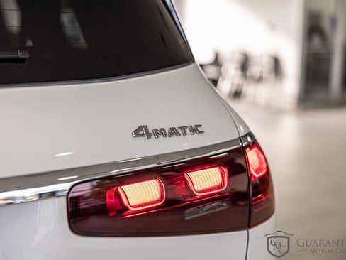 Used 2024 Mercedes-Benz GLS 450 4MATIC image 17