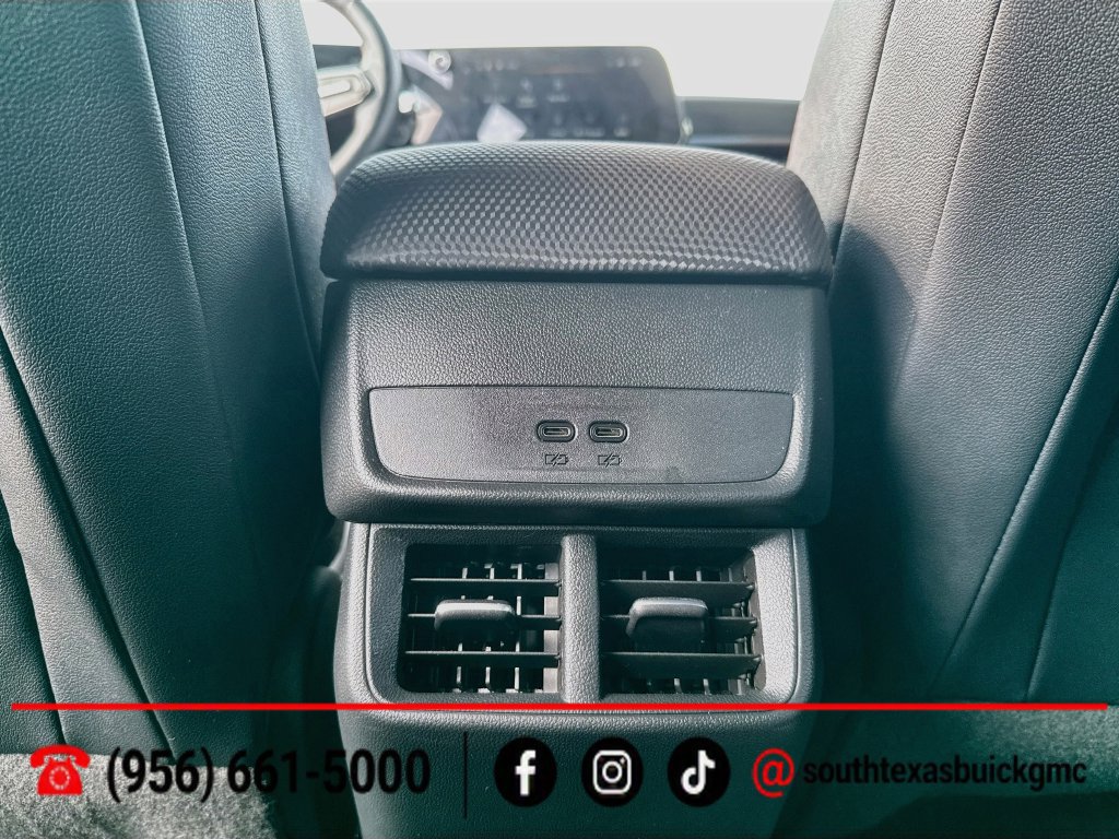 Used 2025 Chevrolet Equinox RS FWD image 23