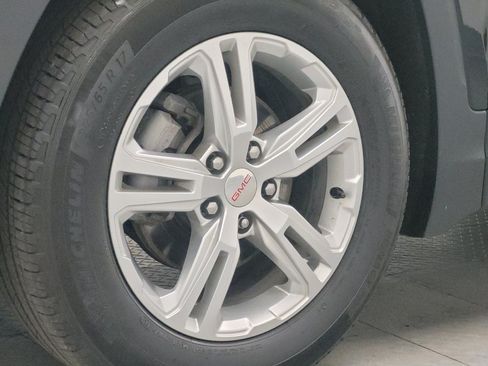 Used 2024 GMC Terrain SLE FWD image 31