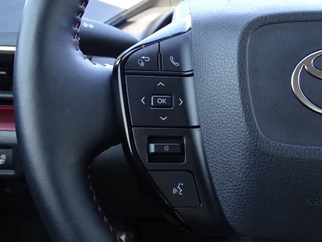 Certified 2025 Toyota Prius Plug-In Hybrid FWD image 37