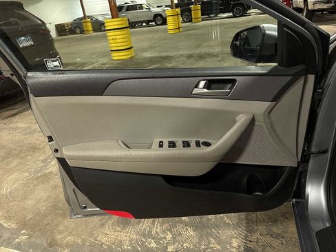 Used 2016 Hyundai Sonata SE image 27