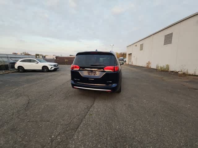 Used 2020 Chrysler Pacifica Limited FWD image 20