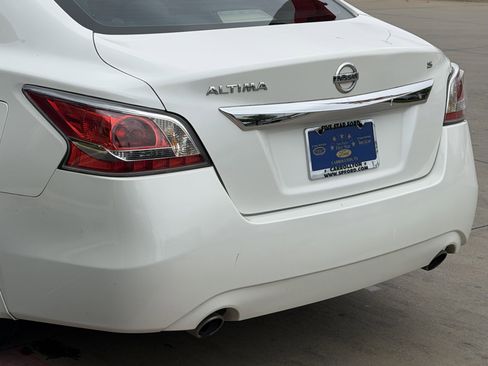 Used 2015 Nissan Altima 2.5 S w/ Power Driver Seat Package FWD image 7