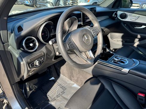 Certified 2019 Mercedes-Benz GLC 300 4MATIC image 6