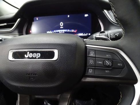 Used 2023 Jeep Grand Cherokee L Limited image 29