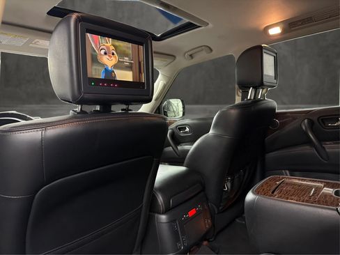 Used 2019 Nissan Armada Platinum w/ Captain's Chairs Package RWD image 38