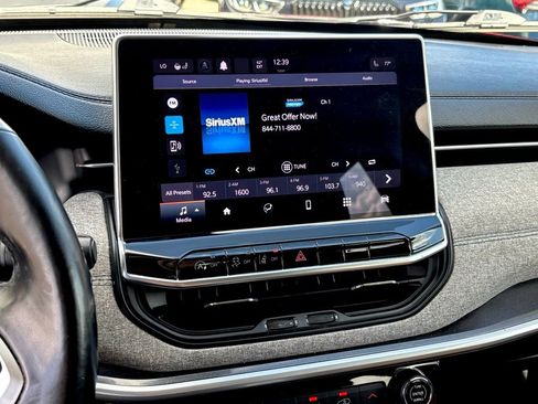 Used 2022 Jeep Compass Latitude w/ Sun and Sound Group image 22