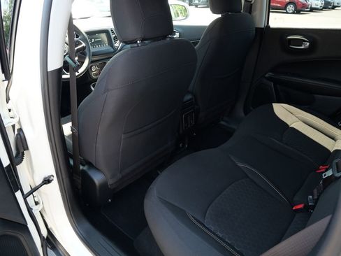 Used 2020 Jeep Compass Sport w/ Tech Group AWD/4WD image 23