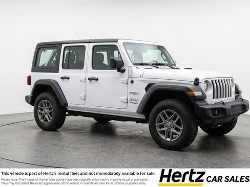 Used 2025 Jeep Wrangler Unlimited Sport AWD/4WD image 1