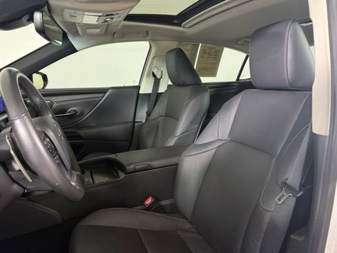 Used 2023 Lexus ES 350 w/ Premium Package FWD image 7