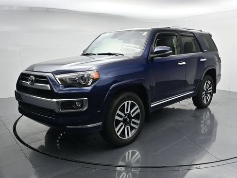 Used 2023 Toyota 4Runner Limited AWD/4WD image 4