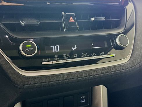 Certified 2023 Toyota Corolla Cross LE w/ Moonroof Package image 13