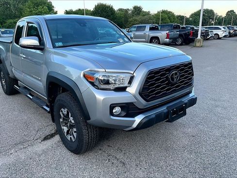 Certified 2021 Toyota Tacoma TRD Off-Road w/ Technology Package AWD/4WD image 8