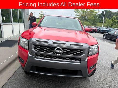Used 2025 Nissan Frontier SV w/ SV Convenience Package AWD/4WD image 4