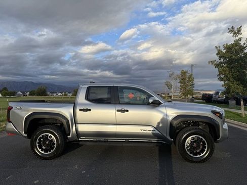 New 2025 Toyota Tacoma TRD Off-Road image 6
