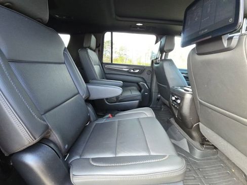 Used 2021 GMC Yukon XL Denali w/ LPO, Illumination Package image 14