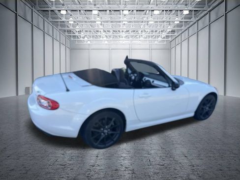 Used 2013 MAZDA MX-5 Miata Club RWD image 25