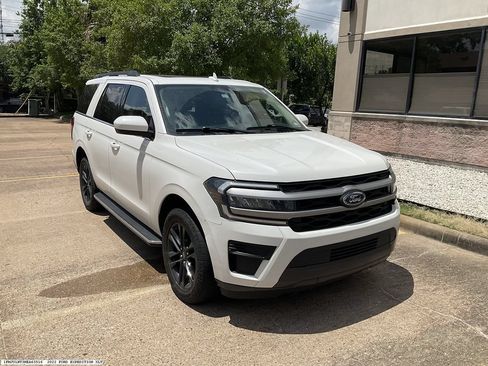 Used 2022 Ford Expedition XLT RWD image 6