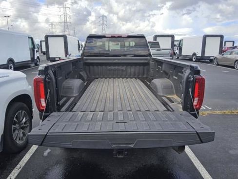 Used 2022 GMC Sierra 3500 AT4 w/ AT4 Preferred Package AWD/4WD image 8