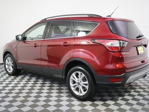 Used 2018 Ford Escape SE AWD/4WD image 3