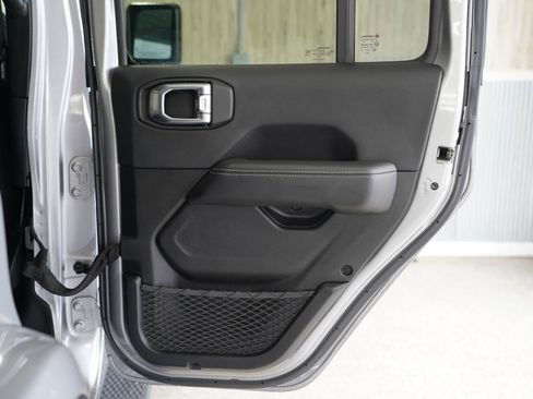 Used 2019 Jeep Wrangler Unlimited Sahara w/ Cold Weather Group image 37