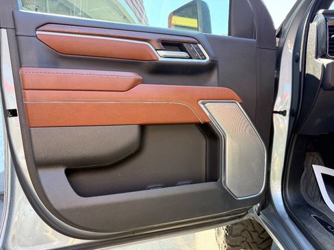 Used 2024 GMC Sierra 3500 Denali Ultimate image 19