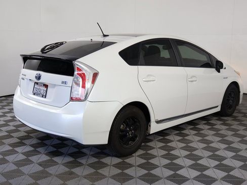 Used 2013 Toyota Prius Four w/ Deluxe Solar Roof Pkg image 3