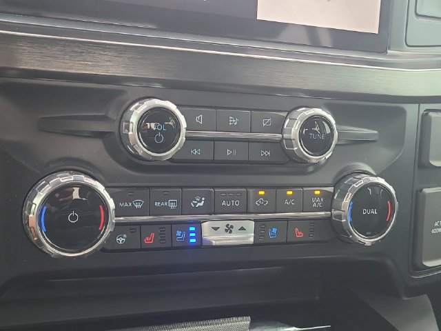 Used 2024 Ford F350 Lariat w/ Lariat Ultimate Package AWD/4WD image 26