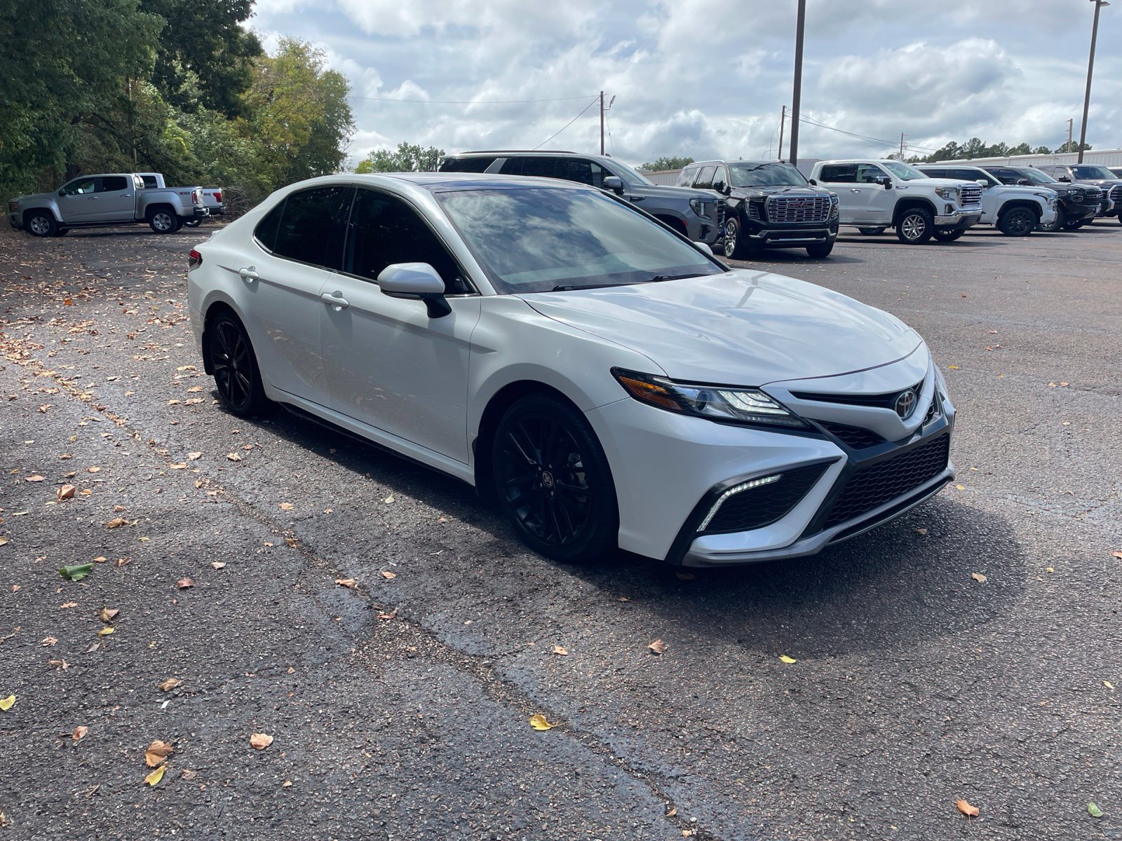 Used 2024 Toyota Camry XSE FWD image 9