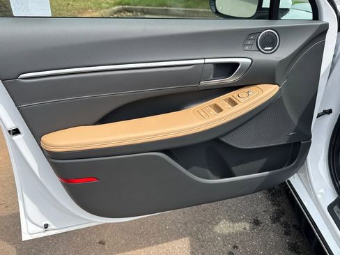 New 2025 Hyundai Sonata Limited image 10
