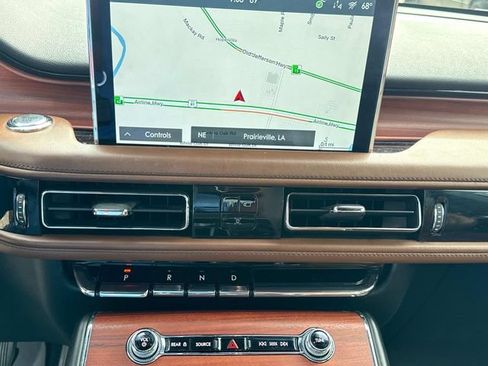 Used 2022 Lincoln Aviator Grand Touring w/ Equipment Group 301A AWD/4WD image 31
