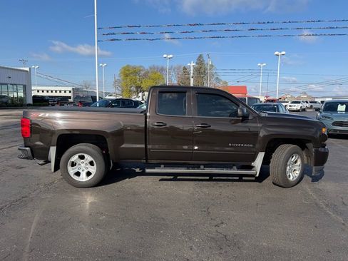 Used 2018 Chevrolet Silverado 1500 LT w/ All Star Edition image 10