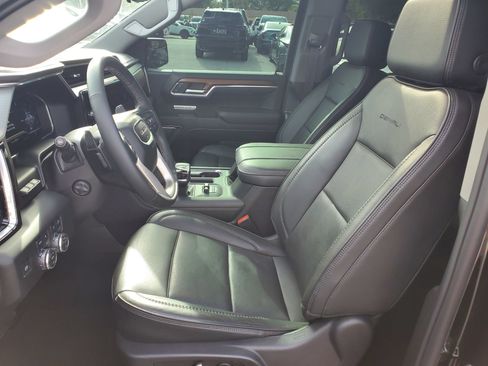 Used 2023 GMC Sierra 1500 Denali w/ Denali Reserve Package AWD/4WD image 19