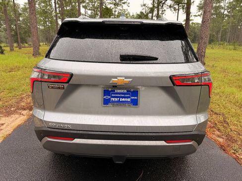 New 2027 Chevrolet Equinox LT w/ Convenience Package II FWD image 4