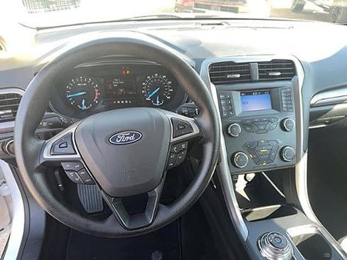 Used 2020 Ford Fusion S FWD image 10