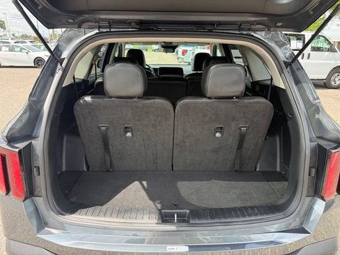 Used 2024 Kia Sorento S AWD/4WD image 7
