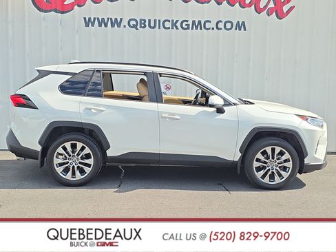 Used 2021 Toyota RAV4 XLE Premium FWD image 8