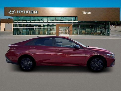 New 2026 Hyundai Elantra Sport image 9