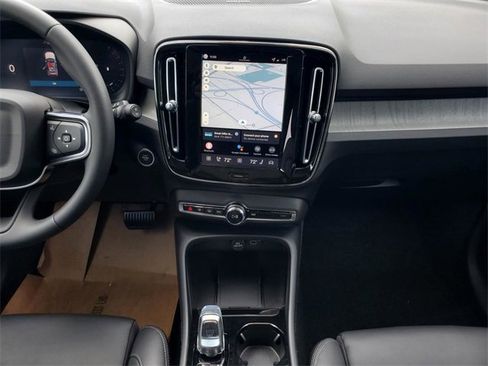New 2026 Volvo XC40 B5 Ultra w/ Climate Package image 30
