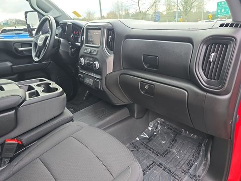 Used 2024 GMC Sierra 2500 Pro w/ Convenience Package image 28