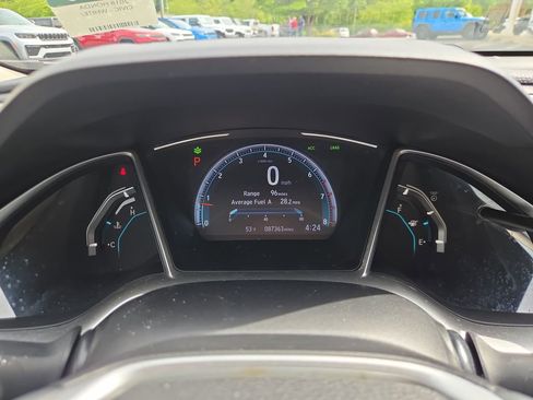 Used 2018 Honda Civic Touring image 17
