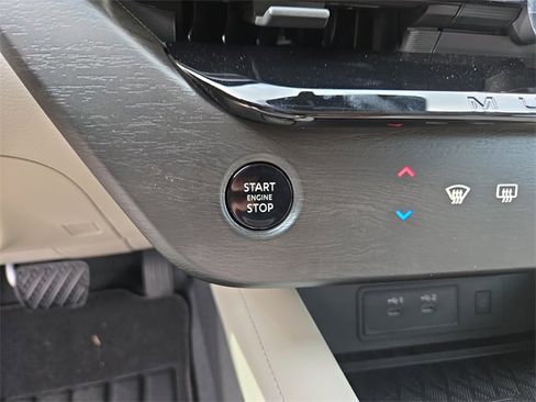 Certified 2025 Nissan Murano SV w/ Cargo Package image 20