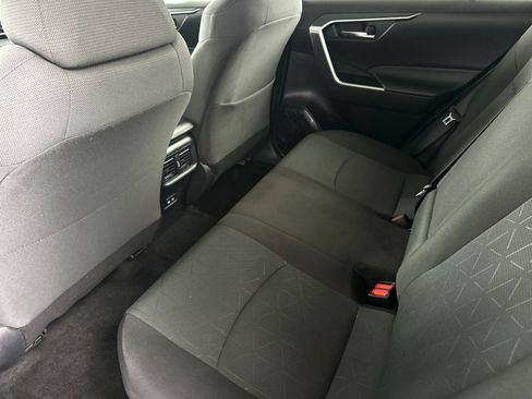 Used 2024 Toyota RAV4 XLE w/ Convenience Package FWD image 10