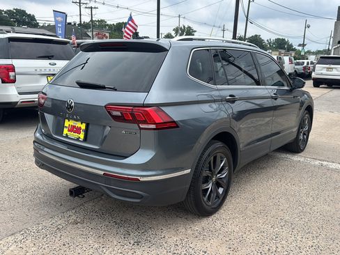 Used 2022 Volkswagen Tiguan SE AWD/4WD image 5