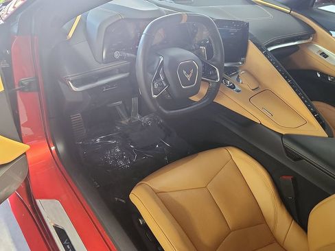 Used 2022 Chevrolet Corvette Stingray Preferred Conv w/ Z51 Performance Package RWD image 4