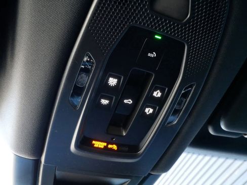 New 2025 Porsche Cayenne image 18