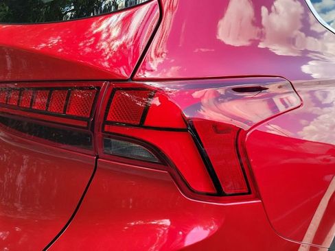 Used 2022 Hyundai Santa Fe SEL w/ Convenience + Premium Package FWD image 10